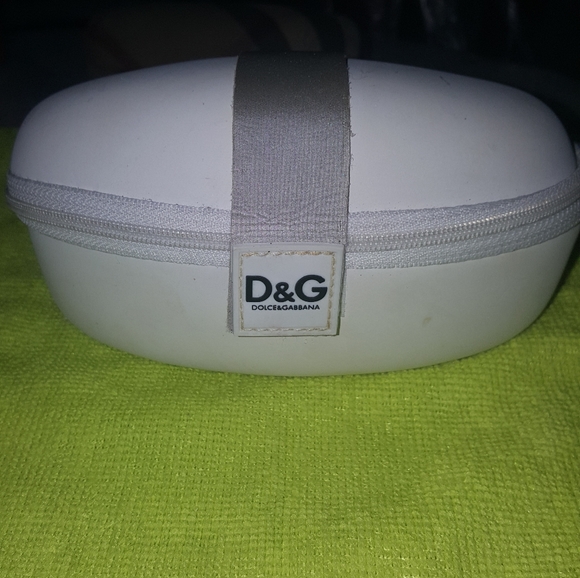 Dolce & Gabbana sunglasses - Picture 3 of 11